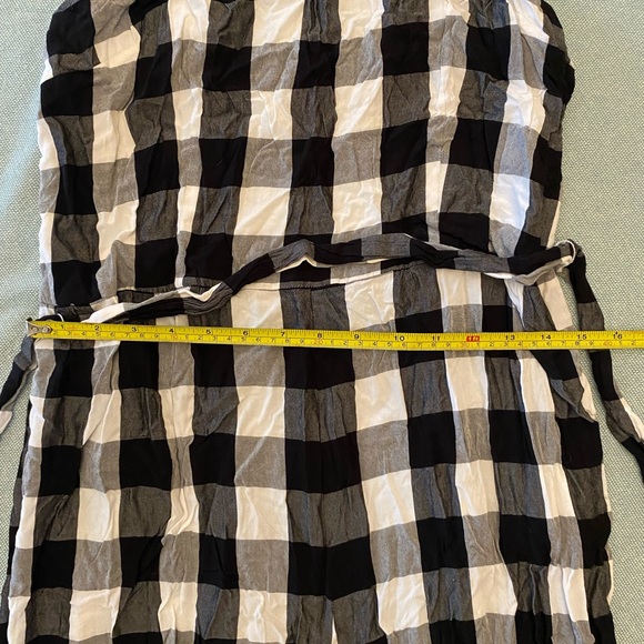 Loft Romper, black white checkered, size Large, measurements in Photos - Picture 5 of 6